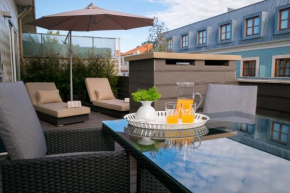  Simon Guest Apartments  Atiães